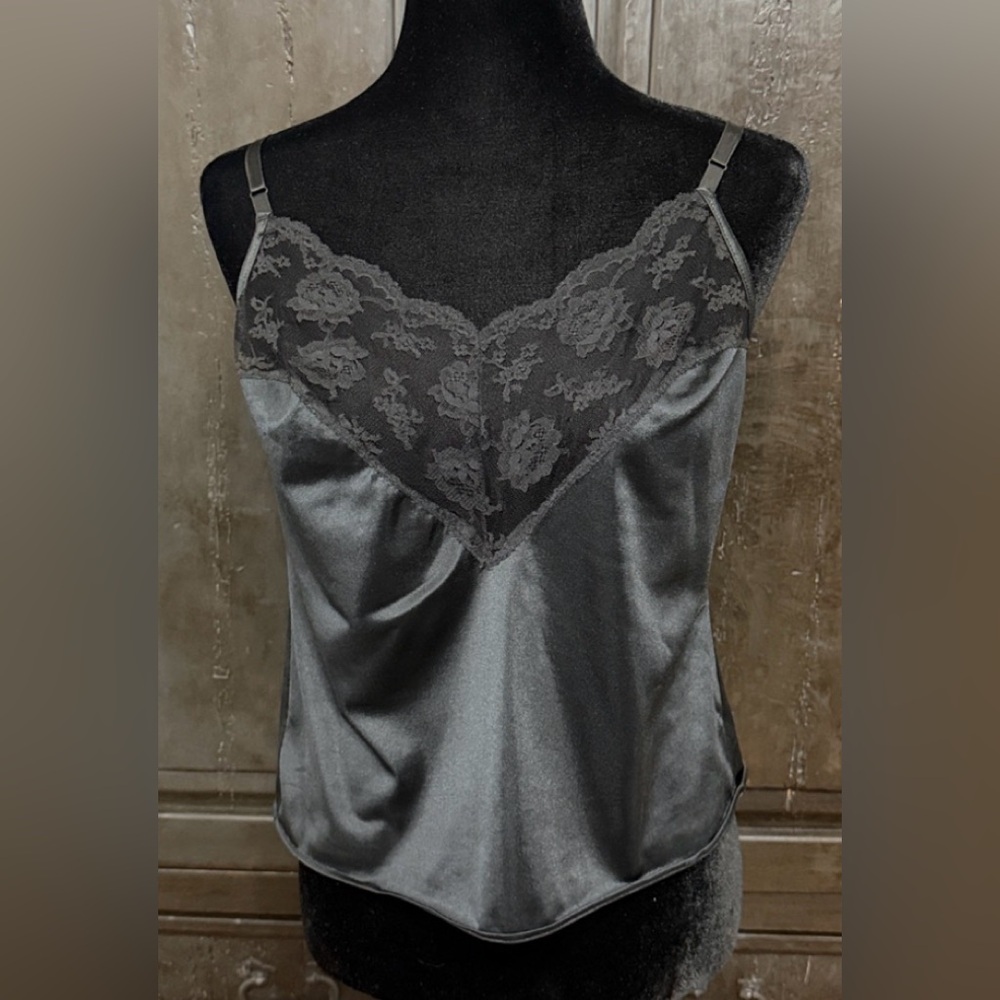 Vintage Henson Black lace & satin Camisole - size M ***Refer to measurements